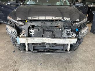 Hyundai Kona EV Premium 64kWh picture 35