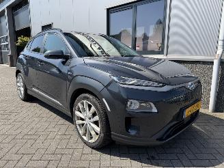 uszkodzony samochody osobowe Hyundai Kona EV Premium 64kWh 2020/11