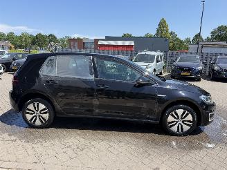 Volkswagen e-Golf  picture 2