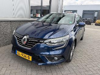 Unfallwagen Renault Mégane 1.2 TCe Serie Signature Exclusiv 2018/5