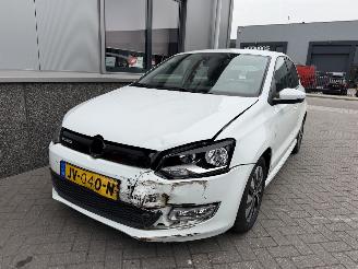 Volkswagen Polo 1.0 BlueMotion Connected Series picture 25