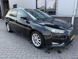 Schadeauto Ford Focus 1.0 Trend Wagon Automaat 2017/12