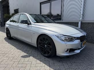Coche accidentado BMW 3-serie 328i xDrive High Executive 2014/3