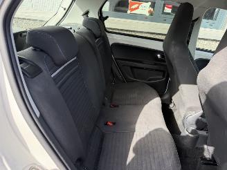 Volkswagen Up! 1.0 High up! BlueMotion picture 19