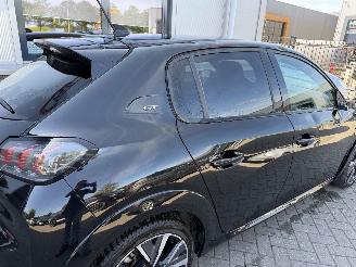 Peugeot 208 1.2 PureTech GT picture 16