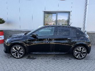 Peugeot 208 1.2 PureTech GT picture 36