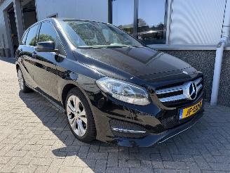 Auto incidentate Mercedes B-klasse 180 Prestige 2015/1