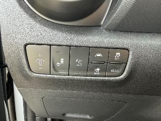 Hyundai Kona EV Premium 64 kWh picture 38