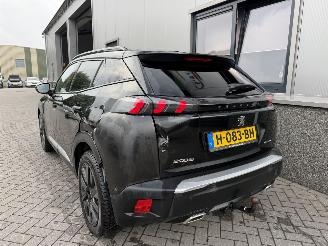 Peugeot 2008 1.2 PureTech GT-Line picture 10