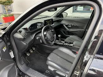 Peugeot 2008 1.2 PureTech GT-Line picture 19
