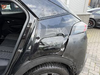 Peugeot 2008 1.2 PureTech GT-Line picture 18