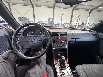 Mercedes C-klasse 200 Sport picture 18