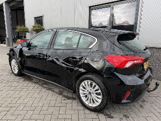 Ford Focus 1.0 EcoBoost Titanium Business picture 18