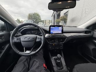 Ford Focus 1.0 EcoBoost Titanium Business picture 40