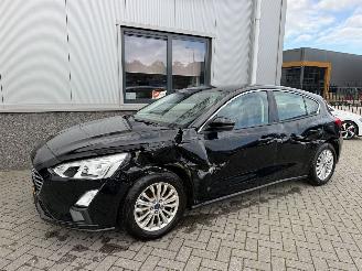 Ford Focus 1.0 EcoBoost Titanium Business picture 21