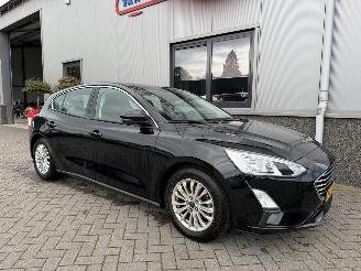 Ford Focus 1.0 EcoBoost Titanium Business picture 3