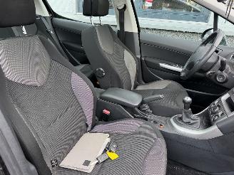 Peugeot 308 1.6 VTi XT picture 24