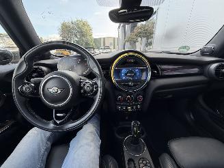 Mini Electric MINI Yours 33 kWh picture 12