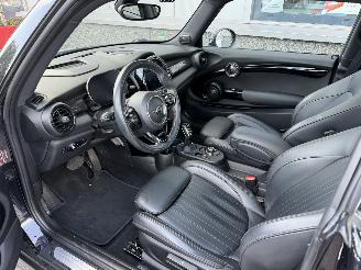 Mini Electric MINI Yours 33 kWh picture 24