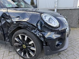 Mini Electric MINI Yours 33 kWh picture 31