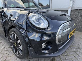 Mini Electric MINI Yours 33 kWh picture 30