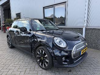 Mini Electric MINI Yours 33 kWh picture 29