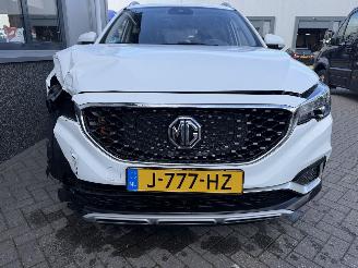 MG ZS EV Luxury 45 kWh picture 39