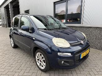 Vaurioauto  passenger cars Fiat Panda 0.9 TwinAir Lounge Automaat. 2012/9