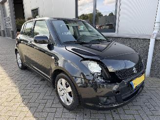 krockskadad bil auto Suzuki Swift 1.3 Shogun 90-GVN-7 2008/9