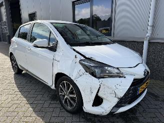 skadebil auto Toyota Yaris 1.5 Hybrid Y20 Exclusive Edition Automaat HPL-38-X 2019/4
