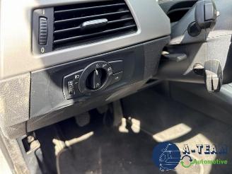 BMW 3-serie 3 serie (E90), Sedan, 2005 / 2011 318i 16V picture 19