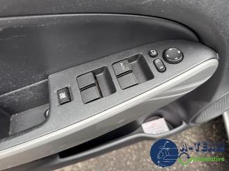 Mazda 2 2 (DE), Hatchback, 2007 / 2015 1.3 16V MZR picture 19