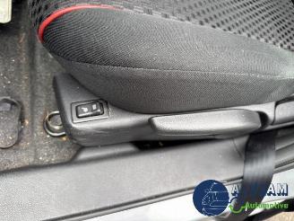 Mazda 2 2 (DE), Hatchback, 2007 / 2015 1.3 16V MZR picture 18