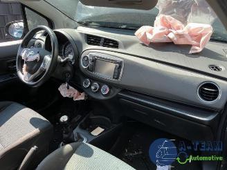 Toyota Yaris Yaris III (P13), Hatchback, 2010 / 2020 1.0 12V VVT-i picture 7