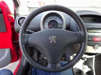 Peugeot 107 107, Hatchback, 2005 / 2014 1.0 12V picture 14