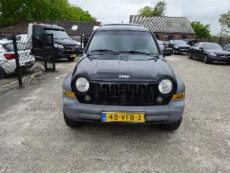 Damaged car Jeep Cherokee 2.8 crd automaat grijskenteken 2007/2