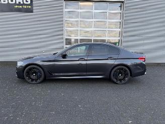 BMW 5-serie 540i xDrive High Executive picture 2