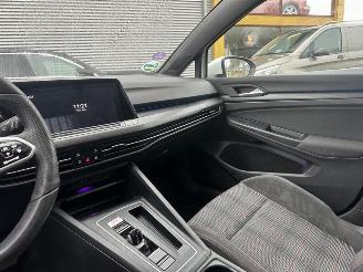 Volkswagen Golf 2.0 TSI GTI picture 17