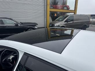 Volkswagen Golf 2.0 TSI GTI picture 18