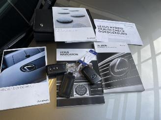 Lexus IS 300h Sport Edition picture 16