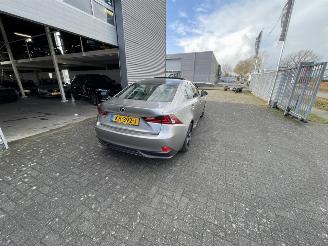 Lexus IS 300h Sport Edition picture 4