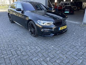 Vaurioauto  passenger cars BMW 5-serie 530e iPerformance High Executive Edition 2019/5