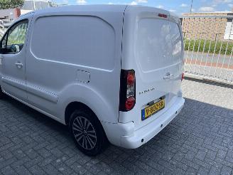 Peugeot Partner 120 1.6 BlueHDi 100 L1 Première S&S picture 8