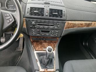 BMW X3 X3 (E83) SUV 2.0 16V (N46-B20B) [110kW]  (07-2005/08-2008) picture 17