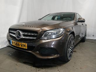 Vaurioauto  passenger cars Mercedes C-klasse C (W205) Sedan C-180 1.6 CDI BlueTEC, C-180 d 16V (OM626.951(R9M)) [85=
kW]  (05-2014/05-2018) 2015/1