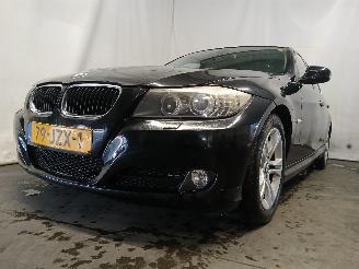 Schadeauto BMW 3-serie 3 serie (E90) Sedan 318i 16V (N43-B20A) [105kW]  (09-2007/10-2011) 2009/9