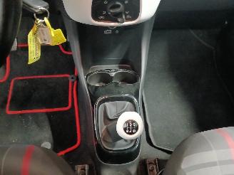 Peugeot 108 108 Hatchback 1.0 12V (1KRFE(CFB)) [51kW]  (05-2014/...) picture 18