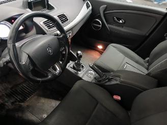 Renault Mégane Megane III Grandtour (KZ) Combi 5-drs 1.5 dCi 110 (K9K-636(K9K-A6)) [8=
1kW]  (02-2009/04-2016) picture 13