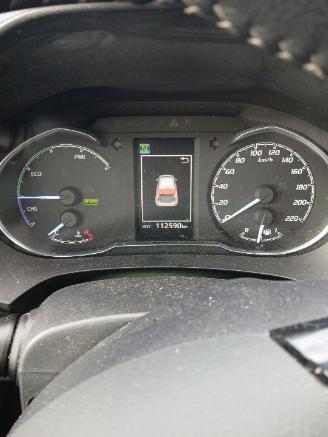 Toyota Yaris Yaris III (P13) Hatchback 1.5 16V Hybrid (1NZ-FXE) [74kW]  (04-2015/09=
-2020) picture 2