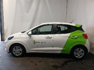 Hyundai I-10 i10 Hatchback 1.0 12V (G3LA) [49kW]  (09-2019/...) picture 4